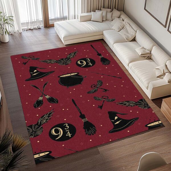 Tapis Objets magiques Harry Potter – Symboles Nimbus 2000 et Choixpeau – Image 2